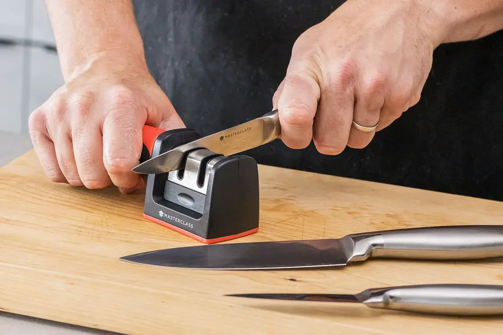 Does Ceramic Knife Need Sharpening